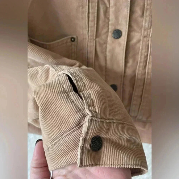 Levi’s original Sherpa corduroy trucker jacket, color - safari tan; size S - Picture 5 of 12